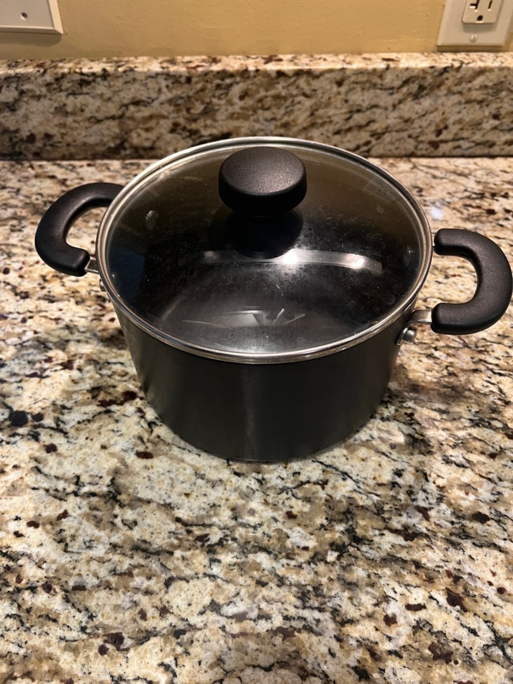 Pampered Chef Black Nonstick 4 QT Stockpot with Glass Lid - Home Kitchen